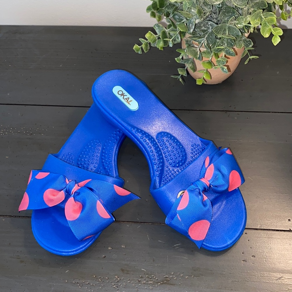 Oka.B Oka Bee Sandals Slides Bright Blue w/ Pink and Blue Bow Size S 5/6